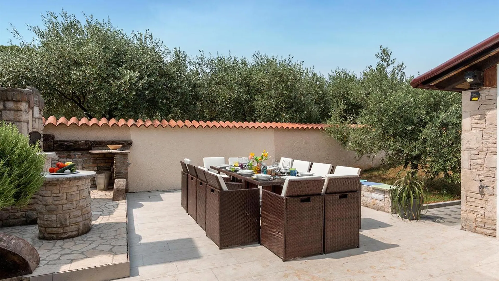 Stunning Home In Pula With Kitchen Holiday home